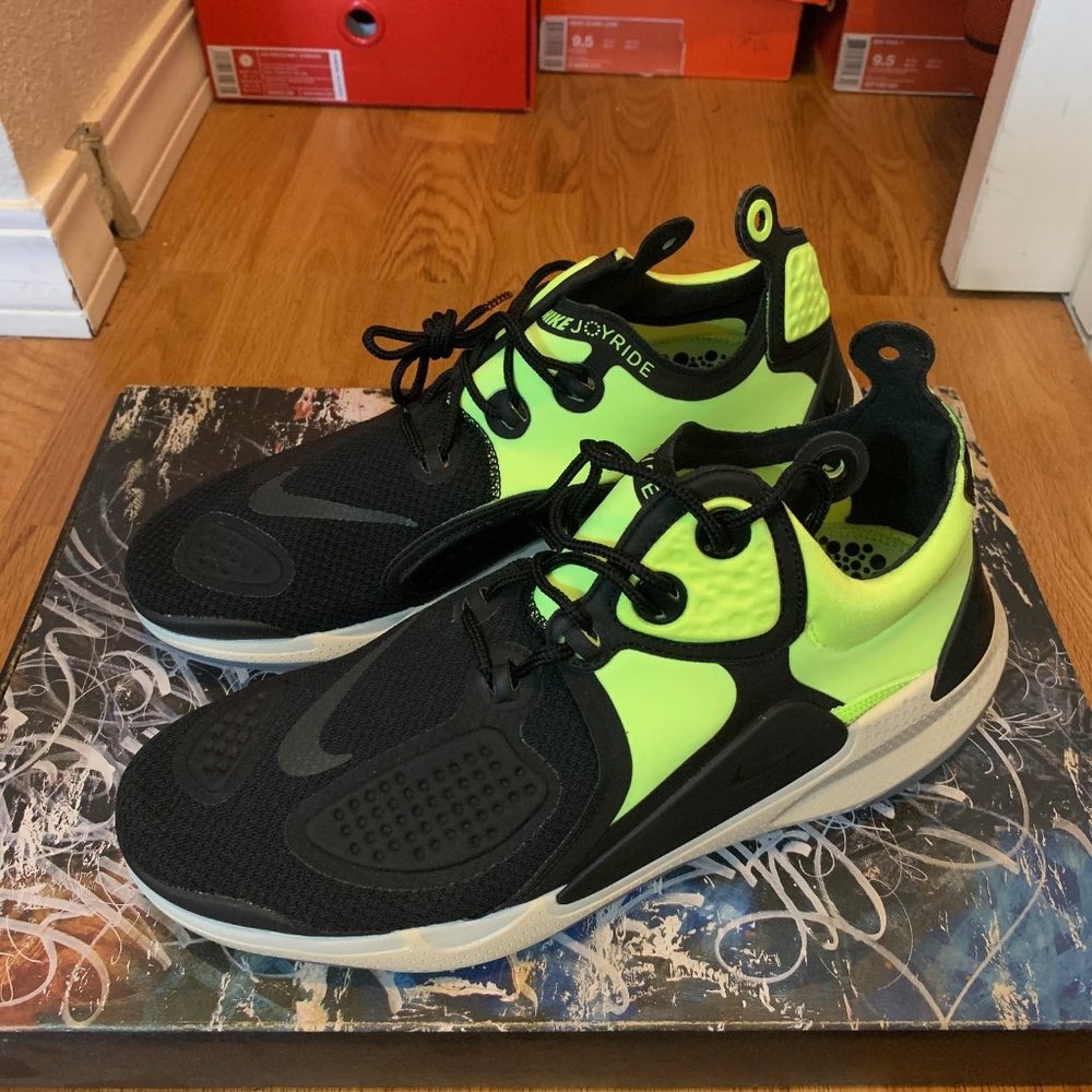 NIKE JOYRIDE CC3 SETTER - M 10.0/W 11.5